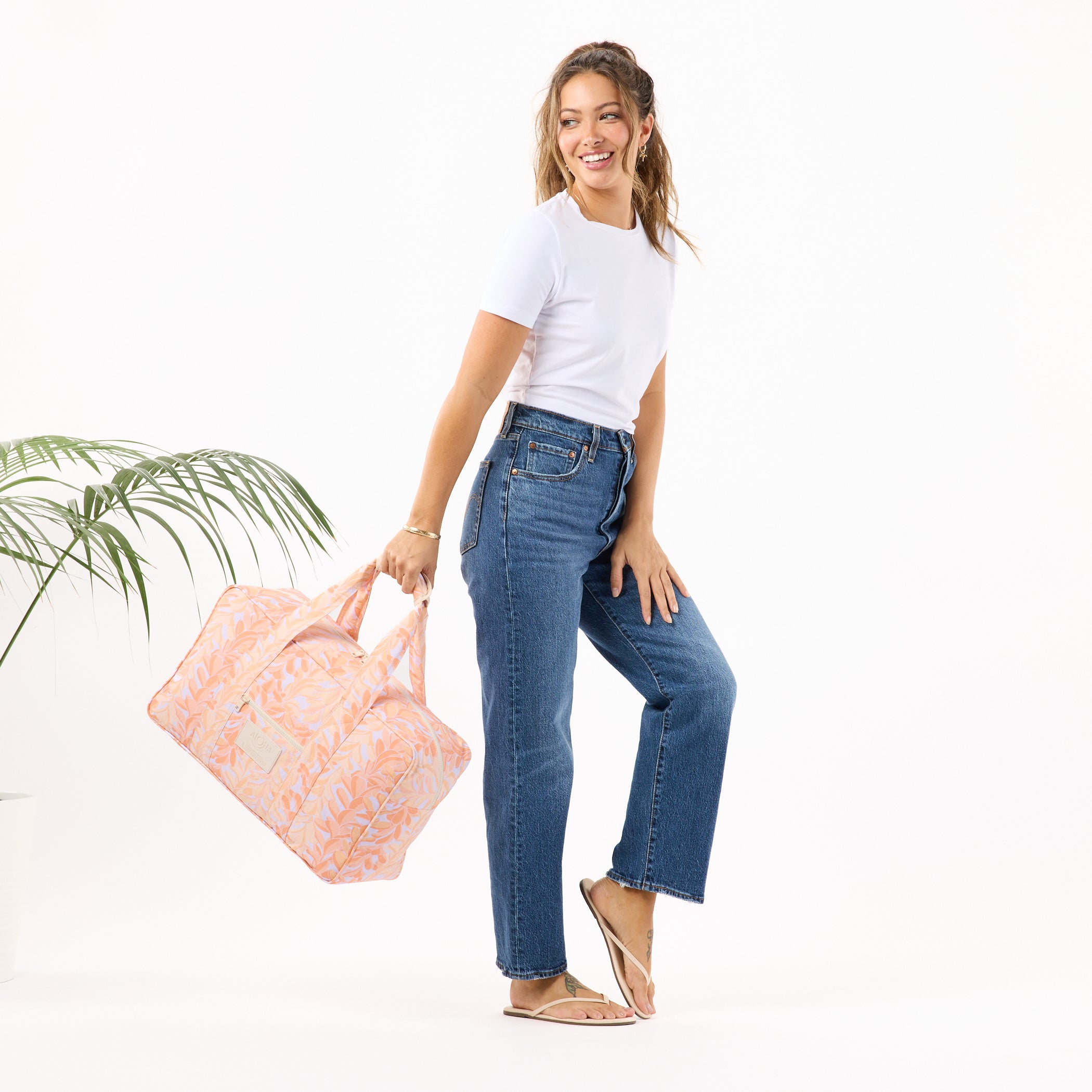 Lei Stand Weekender / Peachy Aloha Collection